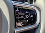 Volvo XC60 T6 350PK AWD Ultra Black Edition | Facelift | Schuif/kantel dak | H & K Audio | BLIS | 360 Camera |