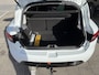 Renault Clio 0.9 TCe Limited 90 Pk Benzine * Trekhaak * Navigatie * Airco * Cruise Control * Hele Nette Automobiel * Wit * KM-Autopas * Vingerhoets; Vierde Generatie Eersteklas Service. Al meer dan 100 jaar een begrip in de Brabantse Kempen