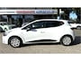 Renault Clio 0.9 TCe Limited 90 Pk Benzine * Trekhaak * Navigatie * Airco * Cruise Control * Hele Nette Automobiel * Wit * KM-Autopas * Vingerhoets; Vierde Generatie Eersteklas Service. Al meer dan 100 jaar een begrip in de Brabantse Kempen