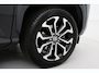 Toyota Yaris Cross 1.5 Hybrid Dynamic | Dodehoek detectie | Parkeersensoren voor/achter | Apple Carplay / Android Auto | Stoel-/stuurverwarming | Adaptive Cruise | Full LED | Keyless | Clima | Camera | 17 inch | ALL SEASON