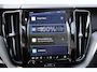 Volvo XC60 T6 350PK AWD Plug-in hybrid Ultra Dark | BLIS | Trekhaak | HUD | ACC | H&K | Elektr. Stoelen | Stoel/Stuur Verwarm. |