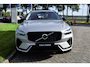 Volvo XC60 T6 350PK AWD Plug-in hybrid Ultra Dark | BLIS | Trekhaak | HUD | ACC | H&K | Elektr. Stoelen | Stoel/Stuur Verwarm. |