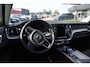 Volvo XC60 T6 350PK AWD Plug-in hybrid Ultra Dark | BLIS | Trekhaak | HUD | ACC | H&K | Elektr. Stoelen | Stoel/Stuur Verwarm. |