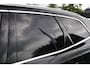 Volvo XC60 T8 Recharge AWD Ultimate Bright | Stoelverwarming | Trekhaak | Parkeercamera | Panoramadak | HUD | Pilot Assist | BLIS | Keyless