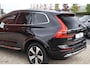 Volvo XC60 T8 Recharge AWD Ultimate Bright | Stoelverwarming | Trekhaak | Parkeercamera | Panoramadak | HUD | Pilot Assist | BLIS | Keyless