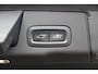 Volvo XC60 T8 Recharge AWD Ultimate Bright | Stoelverwarming | Trekhaak | Parkeercamera | Panoramadak | HUD | Pilot Assist | BLIS | Keyless