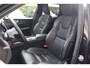 Volvo XC60 T8 Recharge AWD Ultimate Bright | Stoelverwarming | Trekhaak | Parkeercamera | Panoramadak | HUD | Pilot Assist | BLIS | Keyless
