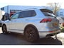 Volkswagen Tiguan 1.5 TSI R-line Black Style Navi/IQ Light/Cam/Pdc 2x/19"All Season/Trekh.