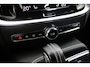Volvo V60 T8 455PK Recharge AWD R-Design Long Range | Adaptive Cruise & Pilot Assist | Premium Harman/Kardon Audio | Power Seats incl. Memory | Stoel & Stuurverwarming | Achterbank Verwarming | Panoramisch Schuif-/Kanteldak