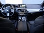 BMW 5-Serie Touring 530d M Sport | HUD | Harman/Kardon | ACC | Cam | Haak |