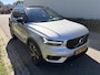 Volvo XC40 2.0 T4 R-Design / AUTOMAAT / PANORAMADAK / HARMAN KARDON