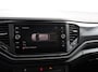 Volkswagen T-Roc 1.5 TSI Style Climate control cruise control Navigatie Parkeersensoren Lichtmetalen velgen