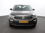 Volkswagen T-Roc 1.5 TSI Style Climate control cruise control Navigatie Parkeersensoren Lichtmetalen velgen