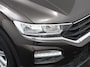 Volkswagen T-Roc 1.5 TSI Style Climate control cruise control Navigatie Parkeersensoren Lichtmetalen velgen