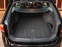 Volkswagen Passat Variant 1.5 TSI R-Line 150PK | Digital Dash | IQ Drive | Trekhaak | Carplay | Stoelverwarming | Adaptive Cruise | Stoelmassage | Font & Lane Assist | Automaat | Camera | Draadloze Telefoonlader | Half Leder - Alcantara | F1 Flippers