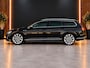 Volkswagen Passat Variant 1.5 TSI R-Line 150PK | Digital Dash | IQ Drive | Trekhaak | Carplay | Stoelverwarming | Adaptive Cruise | Stoelmassage | Font & Lane Assist | Automaat | Camera | Draadloze Telefoonlader | Half Leder - Alcantara | F1 Flippers