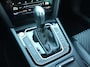 Volkswagen Passat Variant 1.5 TSI R-Line 150PK | Digital Dash | IQ Drive | Trekhaak | Carplay | Stoelverwarming | Adaptive Cruise | Stoelmassage | Font & Lane Assist | Automaat | Camera | Draadloze Telefoonlader | Half Leder - Alcantara | F1 Flippers