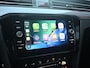Volkswagen Passat Variant 1.5 TSI R-Line 150PK | Digital Dash | IQ Drive | Trekhaak | Carplay | Stoelverwarming | Adaptive Cruise | Stoelmassage | Font & Lane Assist | Automaat | Camera | Draadloze Telefoonlader | Half Leder - Alcantara | F1 Flippers