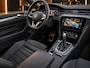 Volkswagen Passat Variant 1.5 TSI R-Line 150PK | Digital Dash | IQ Drive | Trekhaak | Carplay | Stoelverwarming | Adaptive Cruise | Stoelmassage | Font & Lane Assist | Automaat | Camera | Draadloze Telefoonlader | Half Leder - Alcantara | F1 Flippers