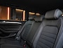 Volkswagen Passat Variant 1.5 TSI R-Line 150PK | Digital Dash | IQ Drive | Trekhaak | Carplay | Stoelverwarming | Adaptive Cruise | Stoelmassage | Font & Lane Assist | Automaat | Camera | Draadloze Telefoonlader | Half Leder - Alcantara | F1 Flippers
