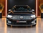 Volkswagen Passat Variant 1.5 TSI R-Line 150PK | Digital Dash | IQ Drive | Trekhaak | Carplay | Stoelverwarming | Adaptive Cruise | Stoelmassage | Font & Lane Assist | Automaat | Camera | Draadloze Telefoonlader | Half Leder - Alcantara | F1 Flippers