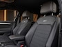 Volkswagen Passat Variant 1.5 TSI R-Line 150PK | Digital Dash | IQ Drive | Trekhaak | Carplay | Stoelverwarming | Adaptive Cruise | Stoelmassage | Font & Lane Assist | Automaat | Camera | Draadloze Telefoonlader | Half Leder - Alcantara | F1 Flippers