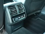 Volkswagen Passat Variant 1.5 TSI R-Line 150PK | Digital Dash | IQ Drive | Trekhaak | Carplay | Stoelverwarming | Adaptive Cruise | Stoelmassage | Font & Lane Assist | Automaat | Camera | Draadloze Telefoonlader | Half Leder - Alcantara | F1 Flippers