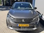 Peugeot 3008 130PK Allure Pack | Trekhaak | Hoge Instap | Full LED Koplampen | Stoelverwarming | Geintegreerde Navigatie | Apple Carplay | 29000 KM! | Achteruitrijcamera | Dode Hoekbewaking | PDC rondom |