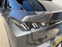 Peugeot 3008 1.2 Hybrid 145 Allure | Trekhaak | Automaat | Panorama Navigatie | AGR Stoel + Stoelverwarming | Draadloze Telefoonlader | Keyless Entry | Climate Control | LED Verlichting | 19 Inch Lichtmetalen Velgen | Camera | Half Lederen bekleding |
