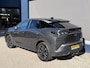 Peugeot 3008 1.2 Hybrid 145 Allure | Trekhaak | Automaat | Panorama Navigatie | AGR Stoel + Stoelverwarming | Draadloze Telefoonlader | Keyless Entry | Climate Control | LED Verlichting | 19 Inch Lichtmetalen Velgen | Camera | Half Lederen bekleding |