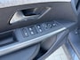 Peugeot 3008 1.2 Hybrid 145 Allure | Trekhaak | Automaat | Panorama Navigatie | AGR Stoel + Stoelverwarming | Draadloze Telefoonlader | Keyless Entry | Climate Control | LED Verlichting | 19 Inch Lichtmetalen Velgen | Camera | Half Lederen bekleding |