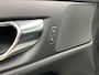 Volvo V60 2.0 B3 Momentum Advantage TREKHAAK CARPLAY NAVI ADAPTIEF CRUISE CAMERA.