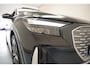 Audi Q4 e-tron 40 S Line 77 kWh 3-fase [ Panorama LED Virtual Sportstoelen ]
