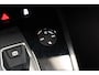 Audi Q4 e-tron 40 S Line 77 kWh 3-fase [ Panorama LED Virtual Sportstoelen ]