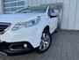 Peugeot 2008 1.2 PureTech Style NIEUWE DISTRUBITIE! / Airco / Navi / Cruise Control / Bluetooth / LMV / Trekhaak / PDC V&A /