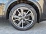 Nissan Qashqai 1.3 MHEV Xtronic Tekna Plus / Dealer onderhouden / Elektrisch achterklep / All season banden / head-up display / Panoramadak / Apple Carplay Android Auto / Trekgewicht 1.400 kg / Keyless Entry/Start / rondomzicht camera / Stuur- Stoel & Voorruitverwarming /