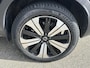 Volvo XC40 Recharge Plus 70 kWh VAN: € 32.900- VOOR: € 30.877,- UW HERFSTVOORDEEL: € 2.023-| SOH 92%| ADAPTIVE CRUISE| ELEK. ACHTERKLEP| STOEL + STUURVERWARMING| DODE HOEK SENSOR|