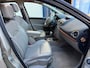 Renault Clio 1.6-16V Initiale AUTOMAAT 5-drs / LEER / DAK / CRUISE / orig 57.497 km!