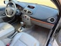 Renault Clio 1.6-16V Initiale AUTOMAAT 5-drs / LEER / DAK / CRUISE / orig 57.497 km!