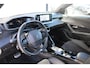 Peugeot e-2008 EV GT Pack 50 kWh | Fase 3 laden | SOH 92% | Navigatie | Camera | 18 Inch lichtmetaal | Alcantara | Full LED | 62.000km |