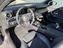 Mercedes-Benz A-klasse 250 e Business Line 17"/Panoramadak/Adaptieve cruise/Dodehoek/Stoelverwarming/LED/PDC v+a/Apple Carplay & Android Auto