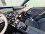 Mercedes-Benz A-klasse 250 e Business Line 17"/Panoramadak/Adaptieve cruise/Dodehoek/Stoelverwarming/LED/PDC v+a/Apple Carplay & Android Auto