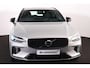 Volvo V60 T6 Recharge AWD Plus Dark - IntelliSafe Assist & Surround - 360º Camera - Harman/Kardon audio - Verwarmde voorstoelen, stuur & achterbank - Parkeersensoren voor & achter - Elektr. bedienb. voorstoelen met geheugen - Inklapbare trekhaak - 18' LMV