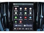 Volvo V60 T6 Recharge AWD Plus Dark - IntelliSafe Assist & Surround - 360º Camera - Harman/Kardon audio - Verwarmde voorstoelen, stuur & achterbank - Parkeersensoren voor & achter - Elektr. bedienb. voorstoelen met geheugen - Inklapbare trekhaak - 18' LMV