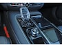 Volvo V60 T6 Recharge AWD Plus Dark - IntelliSafe Assist & Surround - 360º Camera - Harman/Kardon audio - Verwarmde voorstoelen, stuur & achterbank - Parkeersensoren voor & achter - Elektr. bedienb. voorstoelen met geheugen - Inklapbare trekhaak - 18' LMV