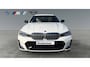 BMW 3-Serie 330e M-Sport Touring VOL MET OPTIES