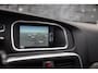 Volvo V40 Cross Country 2.0 T3 Momentum (150pk) LED Standkachel Flamenco