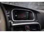 Volvo V40 Cross Country 2.0 T3 Momentum (150pk) LED Standkachel Flamenco