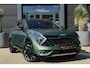 Kia Sportage 1.6 T-GDi Plug-in Hybrid AWD GT-PlusLine | 265 PK | Panoramadak | 360° Camera | Stoelventilatie | Trekhaak | Kia Sportage 1.6 T-GDi Plug-in Hybrid AWD GT-PlusLine met 1.6 liter 4-cilinder benzinemotor en plug-in hybride aandrijving, voorzien van panoramadak, Matrix LED-verlichting, 360° camera, navi