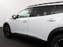 Peugeot 2008 1.2 Hybrid 136 pk Automaat Allure Navigatie Apple Carplay/Android Auto Climate Control Dab Led Parkeer sensoren Cruise Control Stoelverwarming